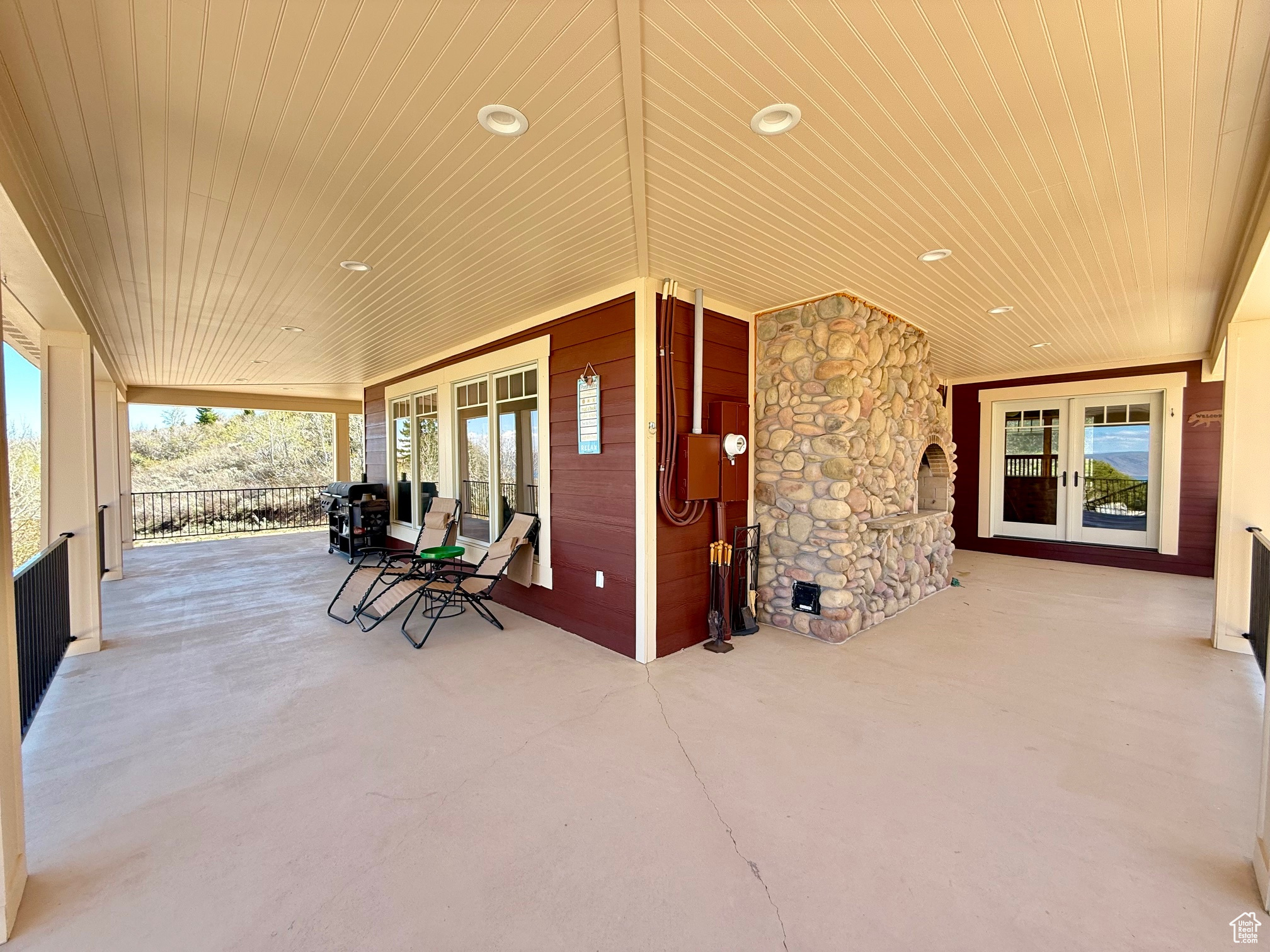 3431 S Panorama Dr, Garden City, Utah image 23