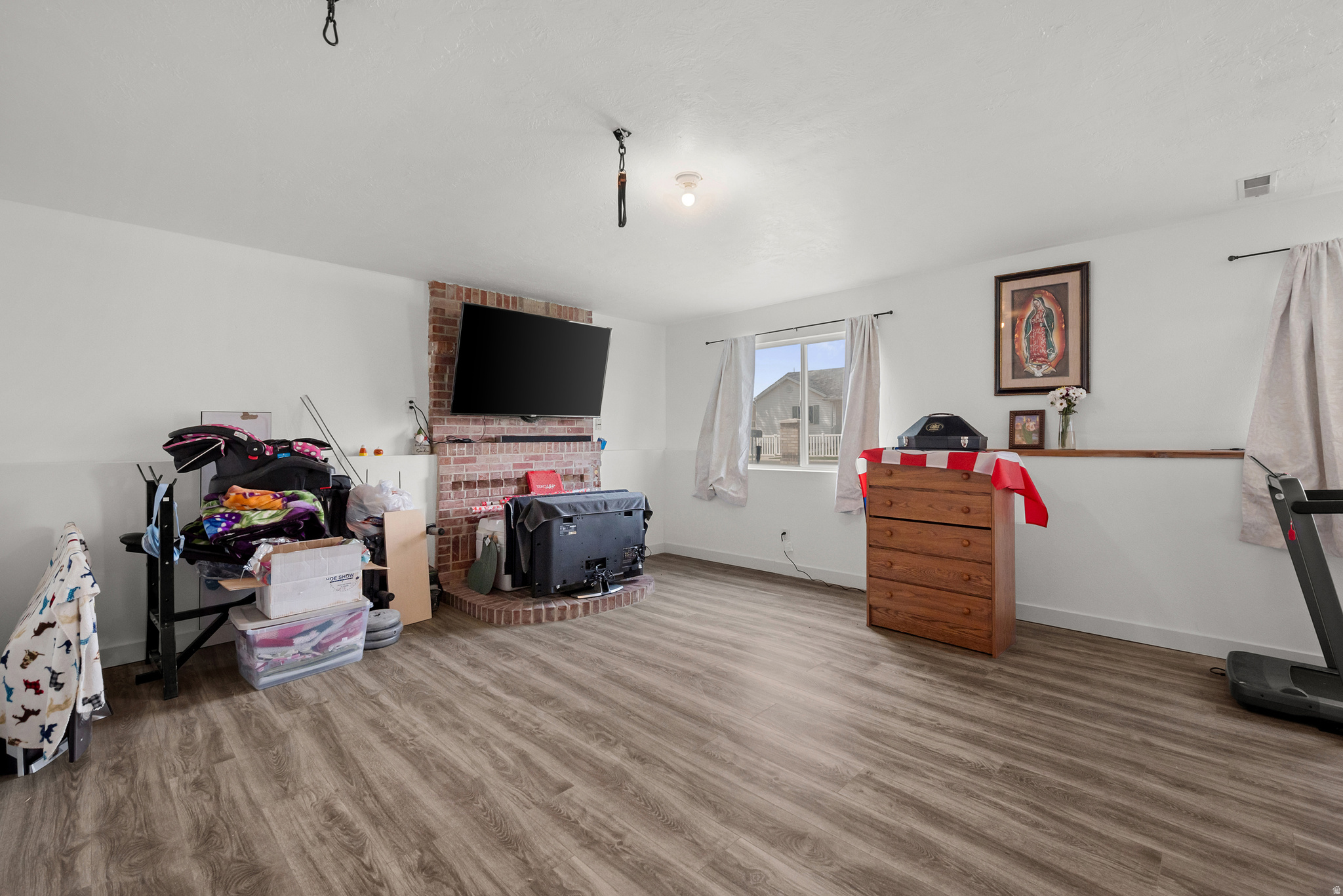 MOUNTAIN VIEW - Residential