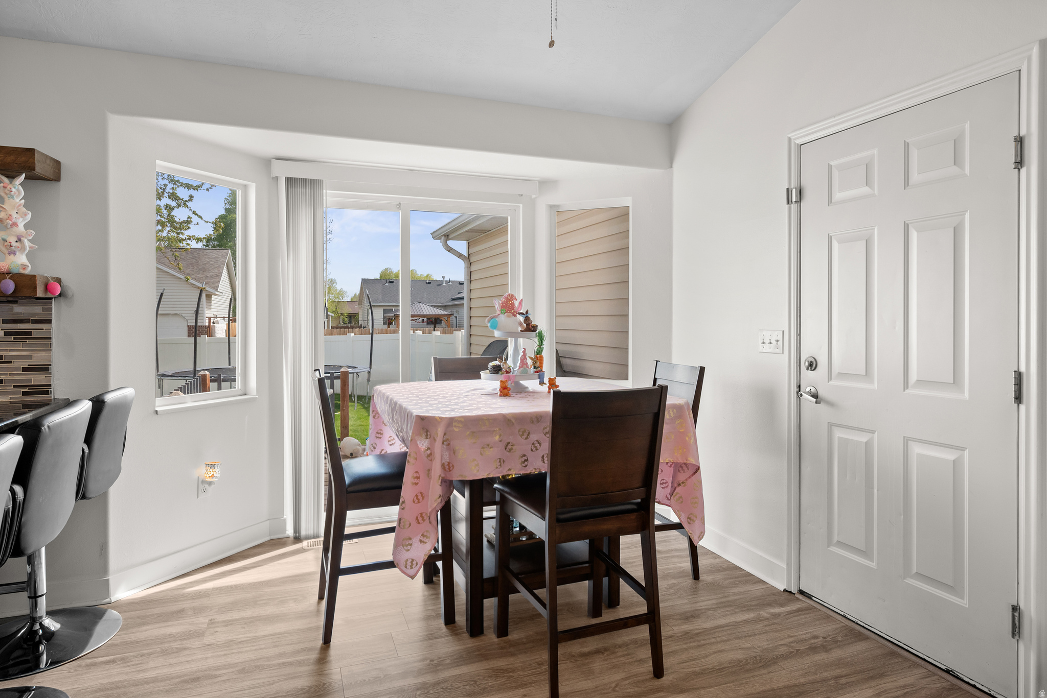 MOUNTAIN VIEW - Residential