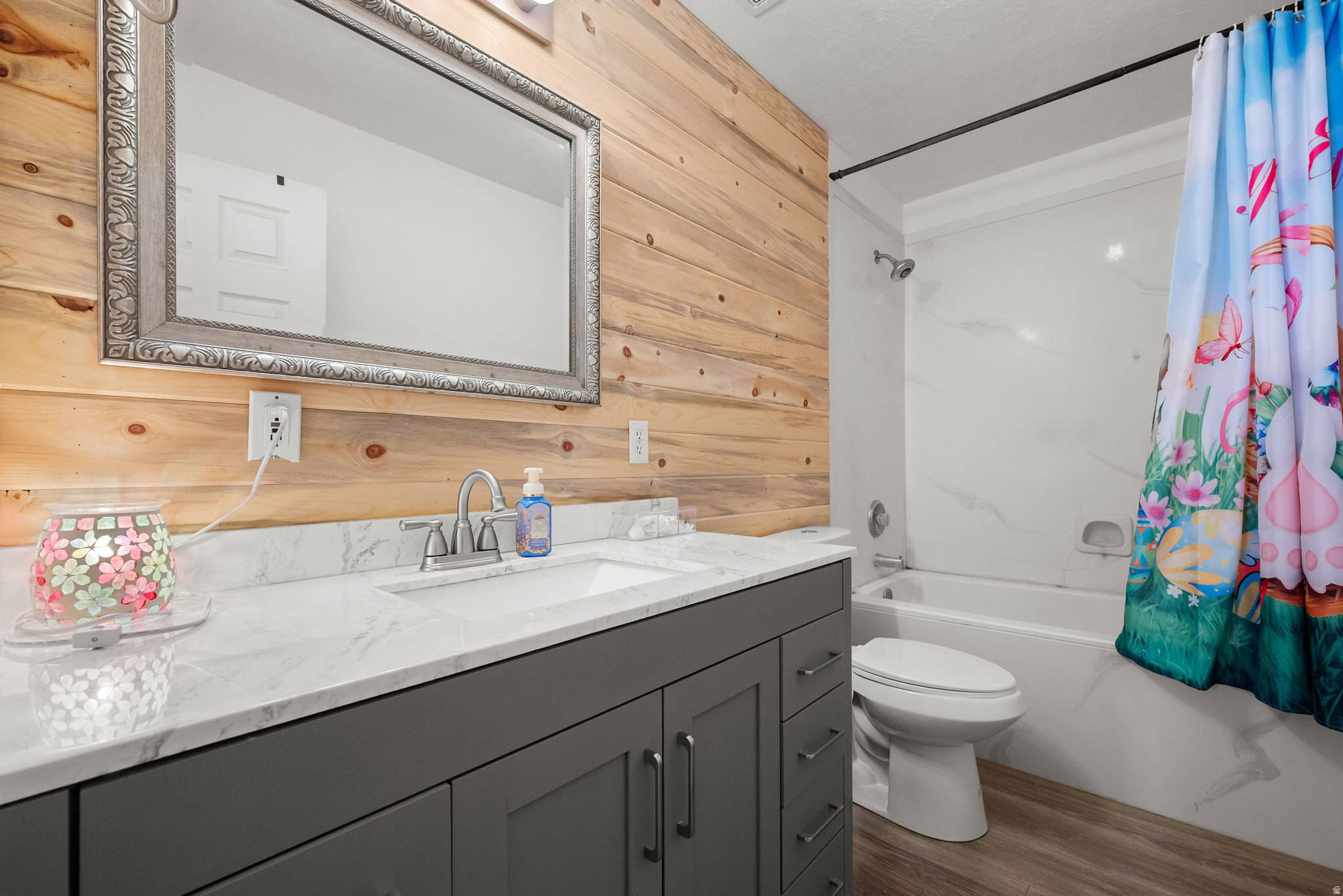 MOUNTAIN VIEW - Residential