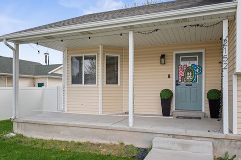 Tiny photo for 2152 E WEEPING WILLOW WAY N, Eagle Mountain, UT 84005 (MLS # 2157099)