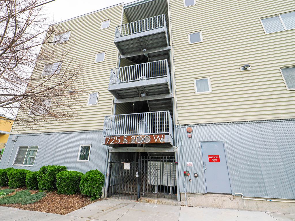 Photo of 725 S 200 W #T-105, Salt Lake City, UT 84101 (MLS # 2145970)