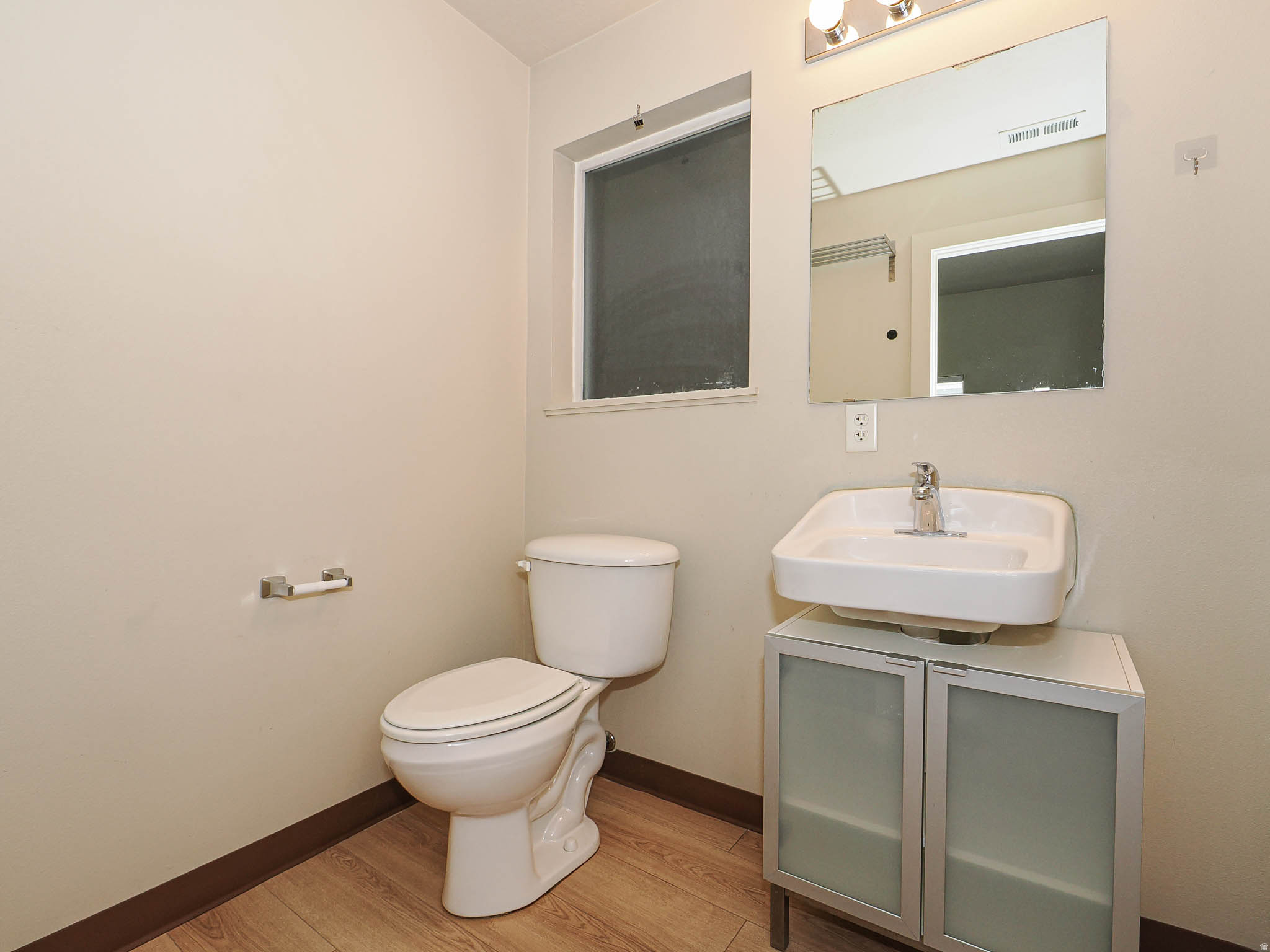 ANGELINAS CORNER - Residential