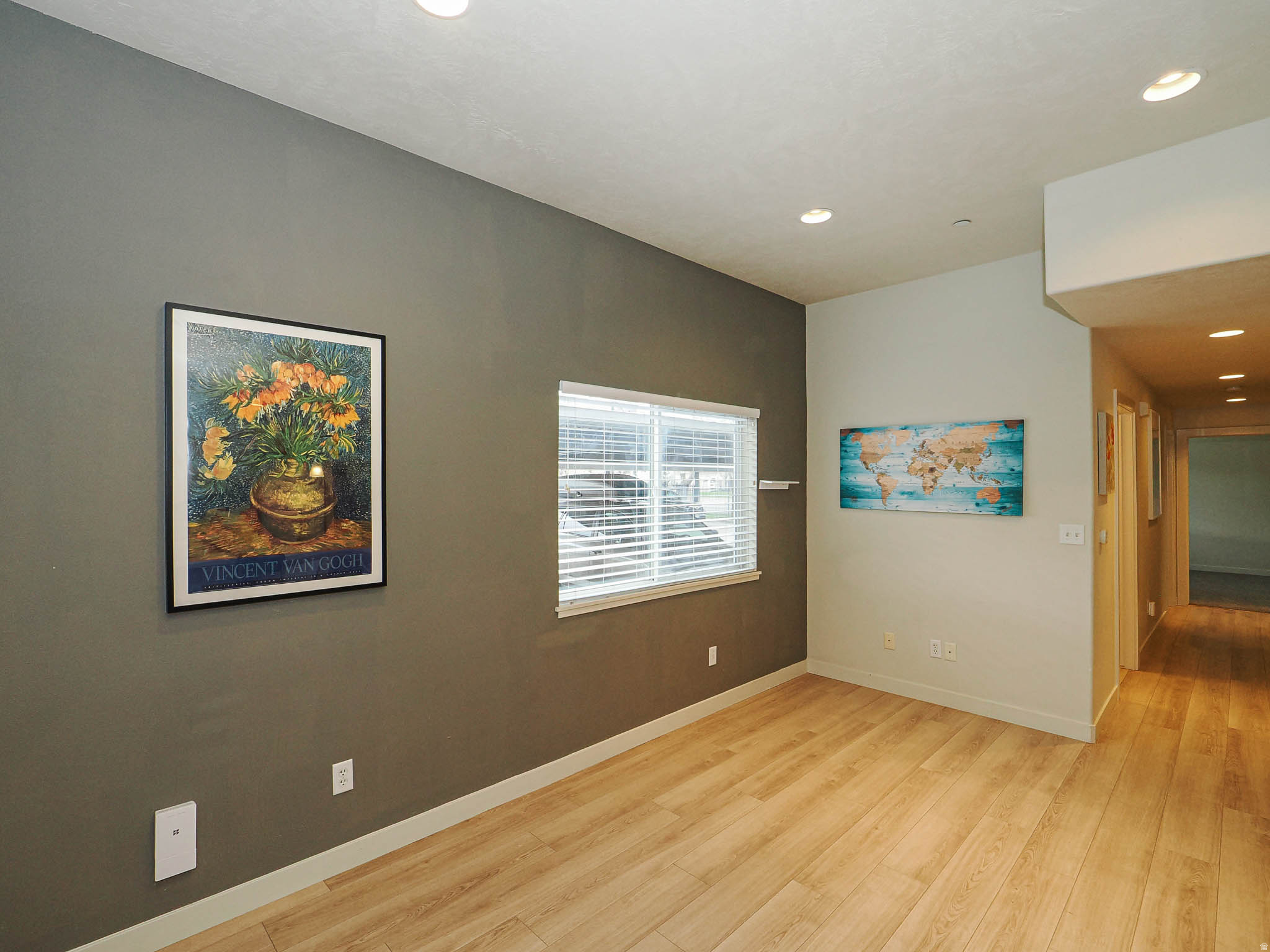 ANGELINAS CORNER - Residential