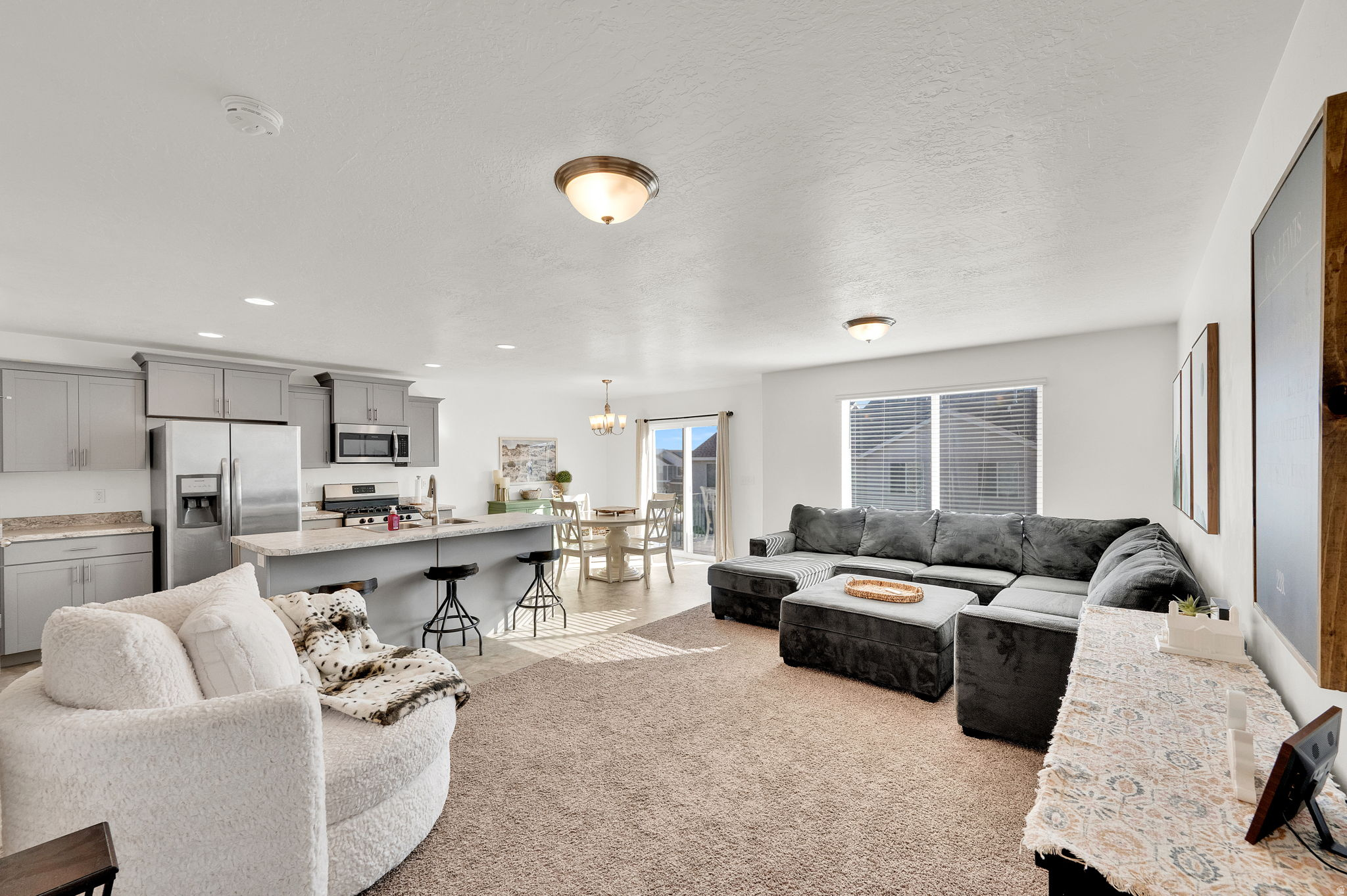 SOUTH HILLS - Residential