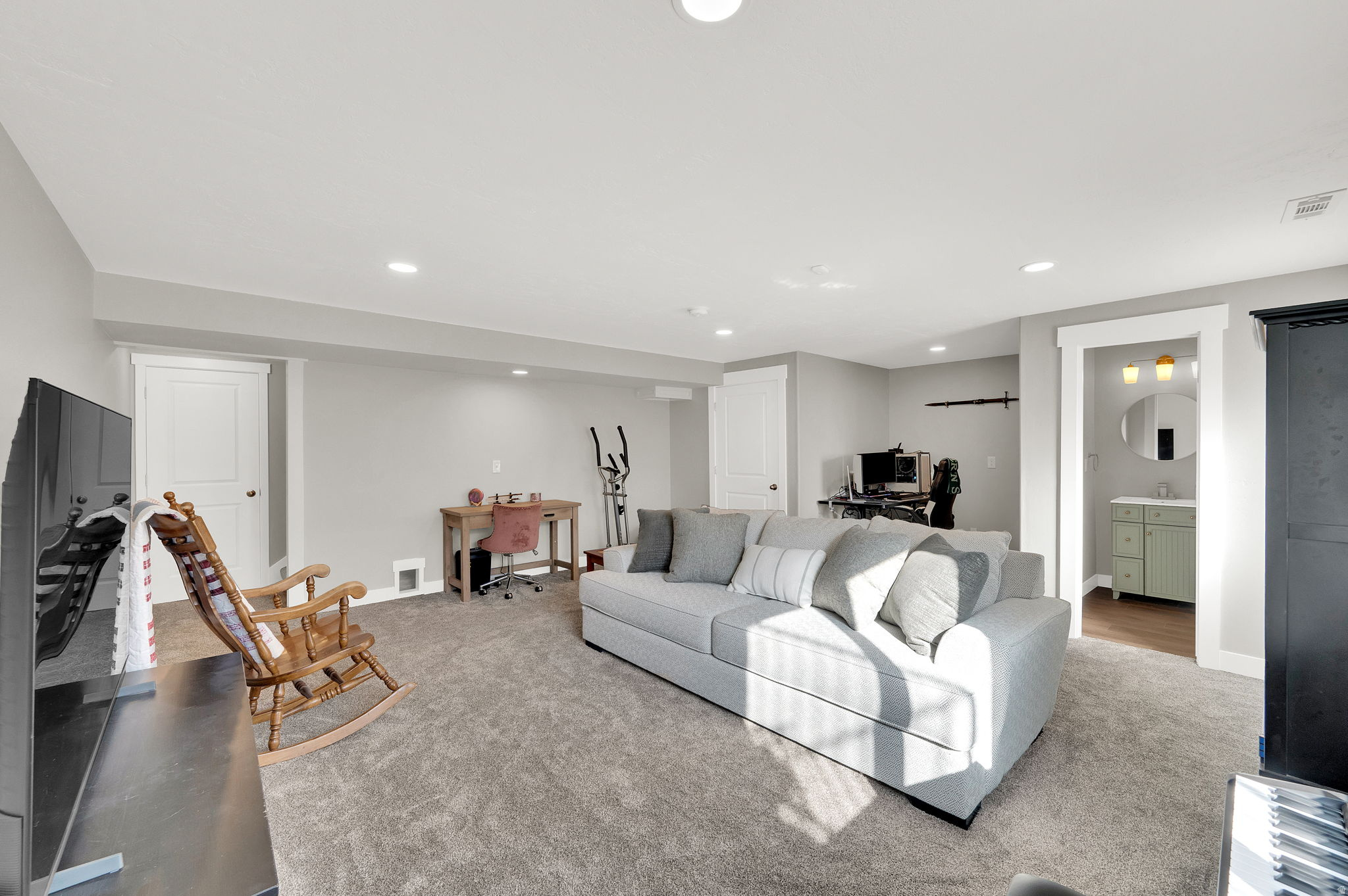 SOUTH HILLS - Residential