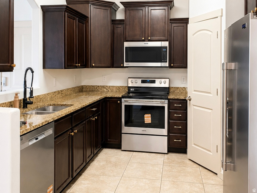 JORDAN RIDGE CONDOMINIUM - Residential