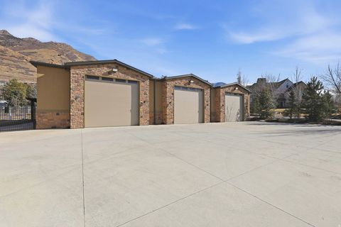 Tiny photo for 5885 S TOLCATE LN, Holladay, UT 84121 (MLS # 2135968)