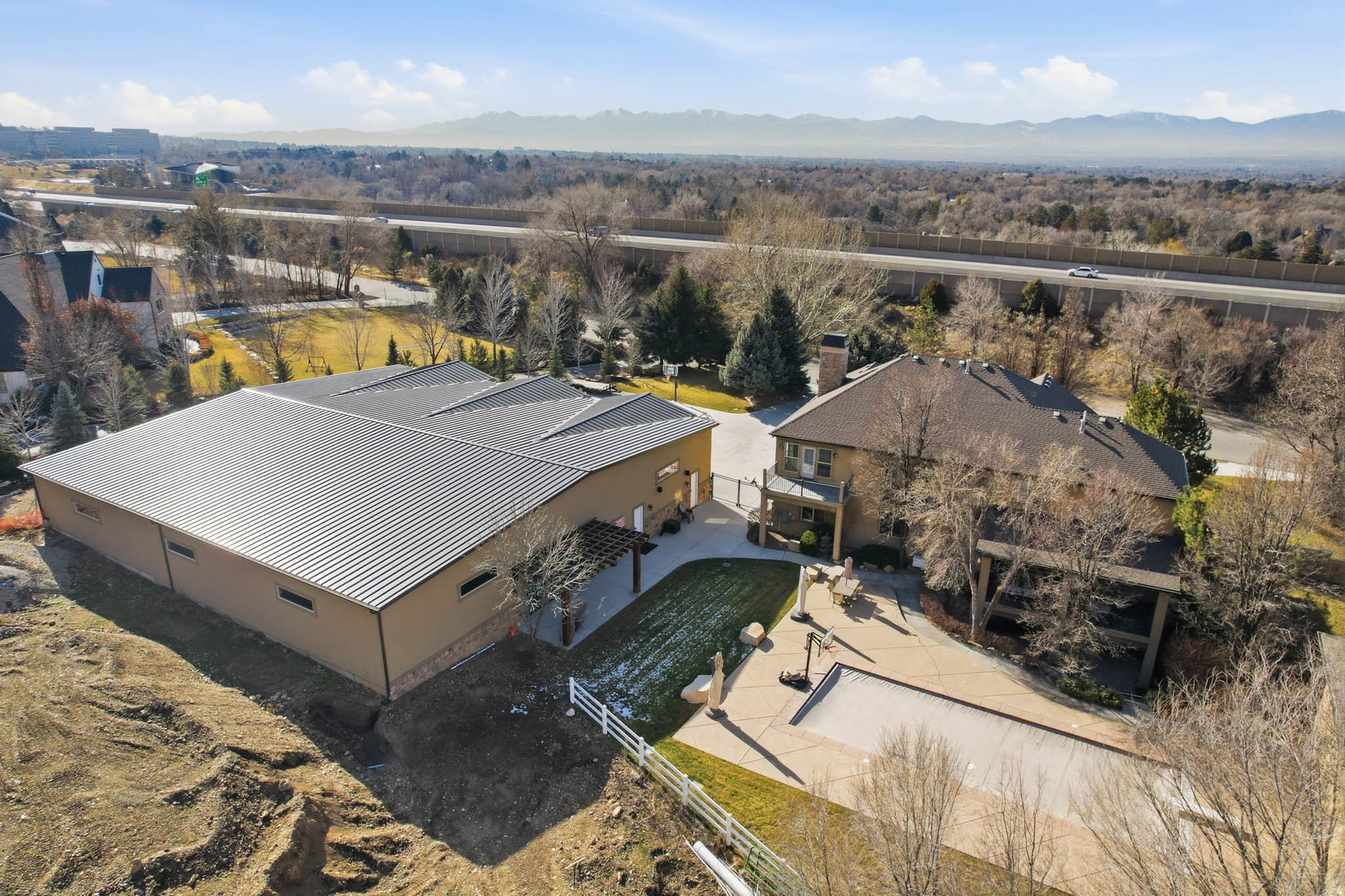 TOLCATE WOODS - Residential