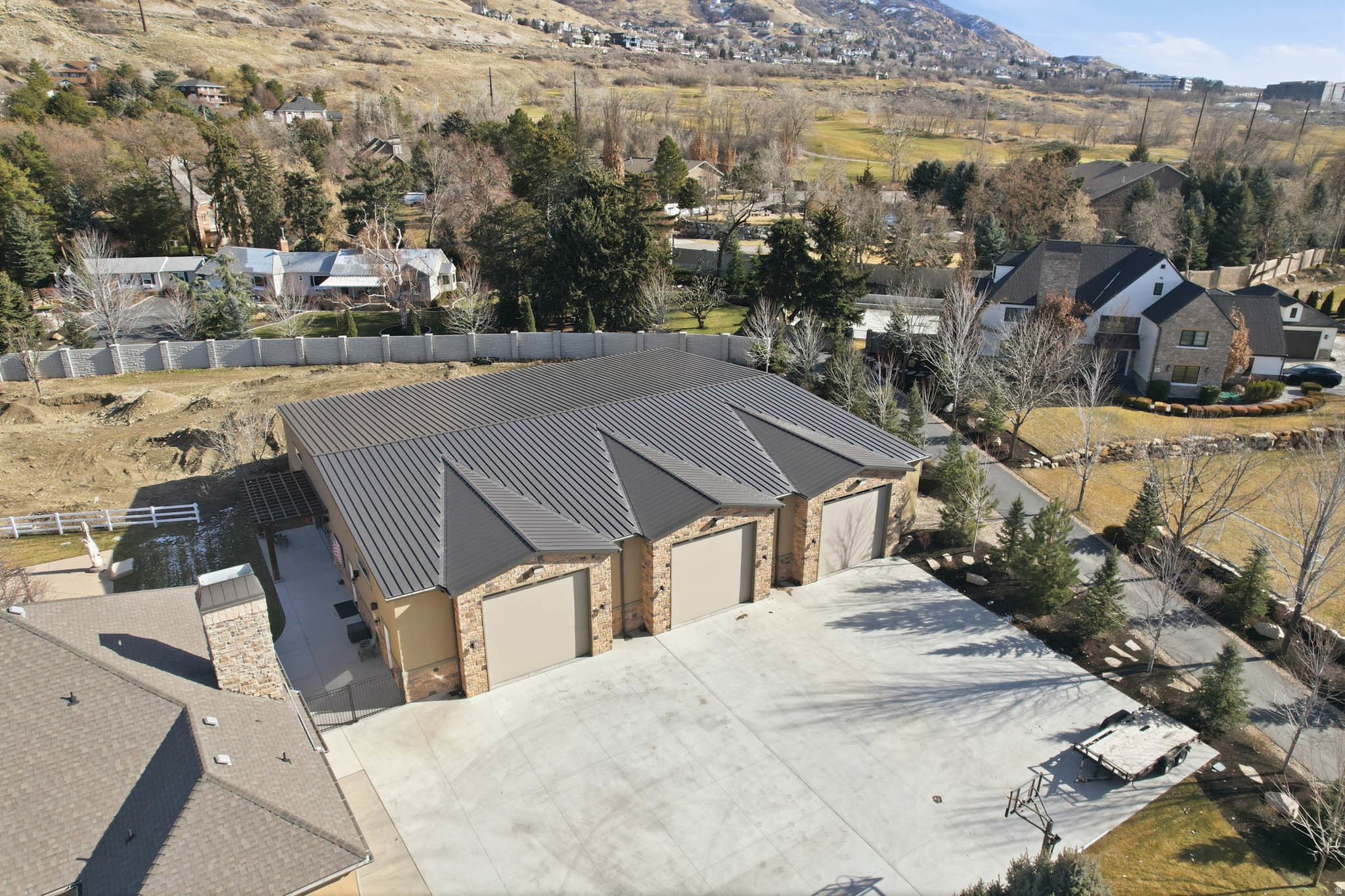 TOLCATE WOODS - Residential