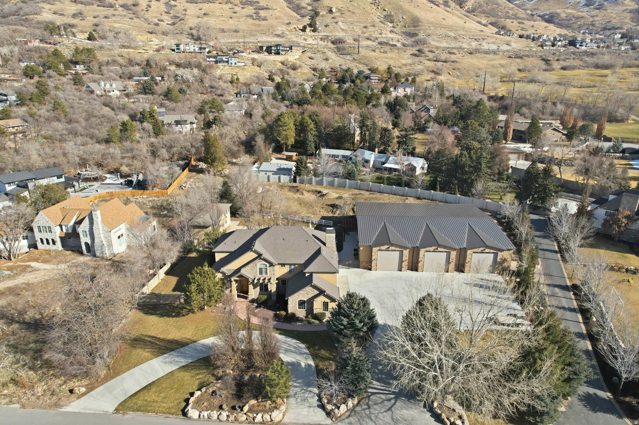 TOLCATE WOODS - Residential