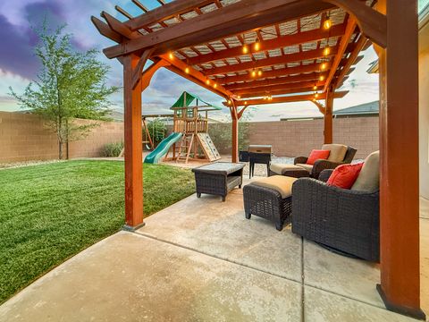Tiny photo for 1562 E SUNSHINE CIR, Saint George, UT 84790 (MLS # 2158668)