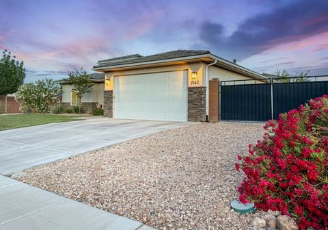 Tiny photo for 1562 E SUNSHINE CIR, Saint George, UT 84790 (MLS # 2158668)