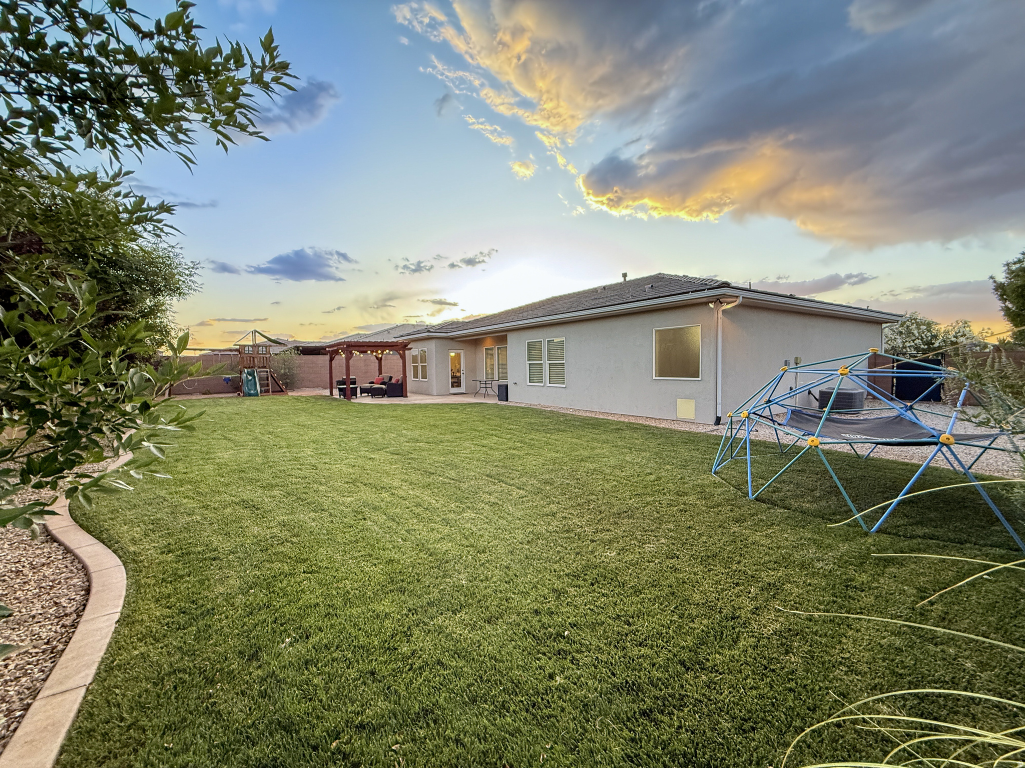 SAGE CANYON PH 1 - Residential