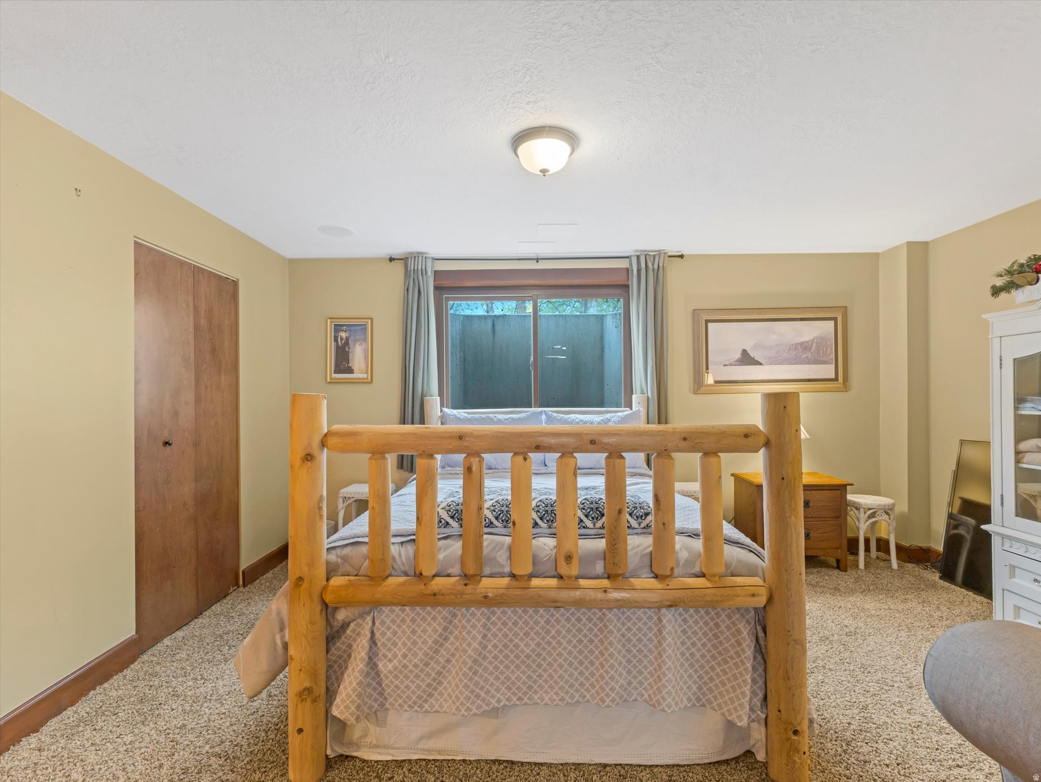 EMIGRATION PLACE - Residential