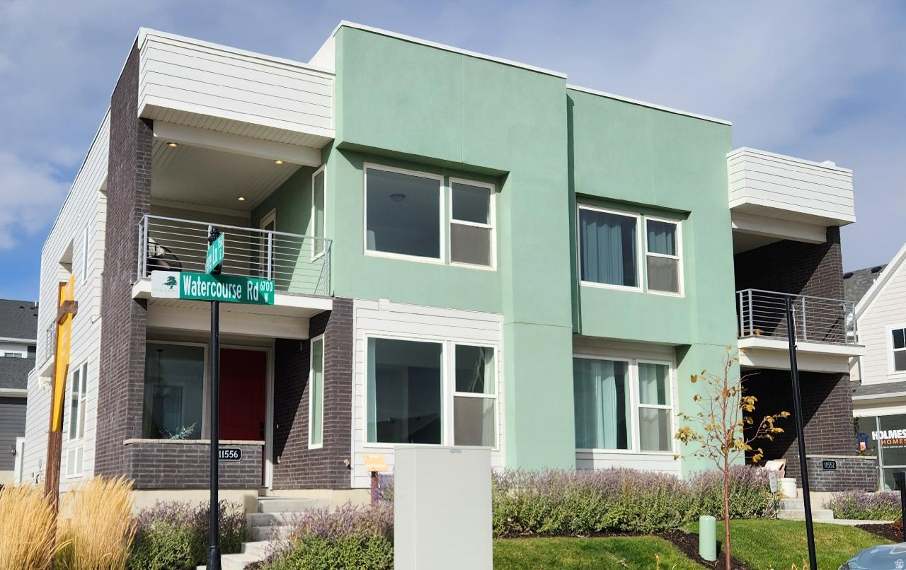 DAYBREAK - Residential