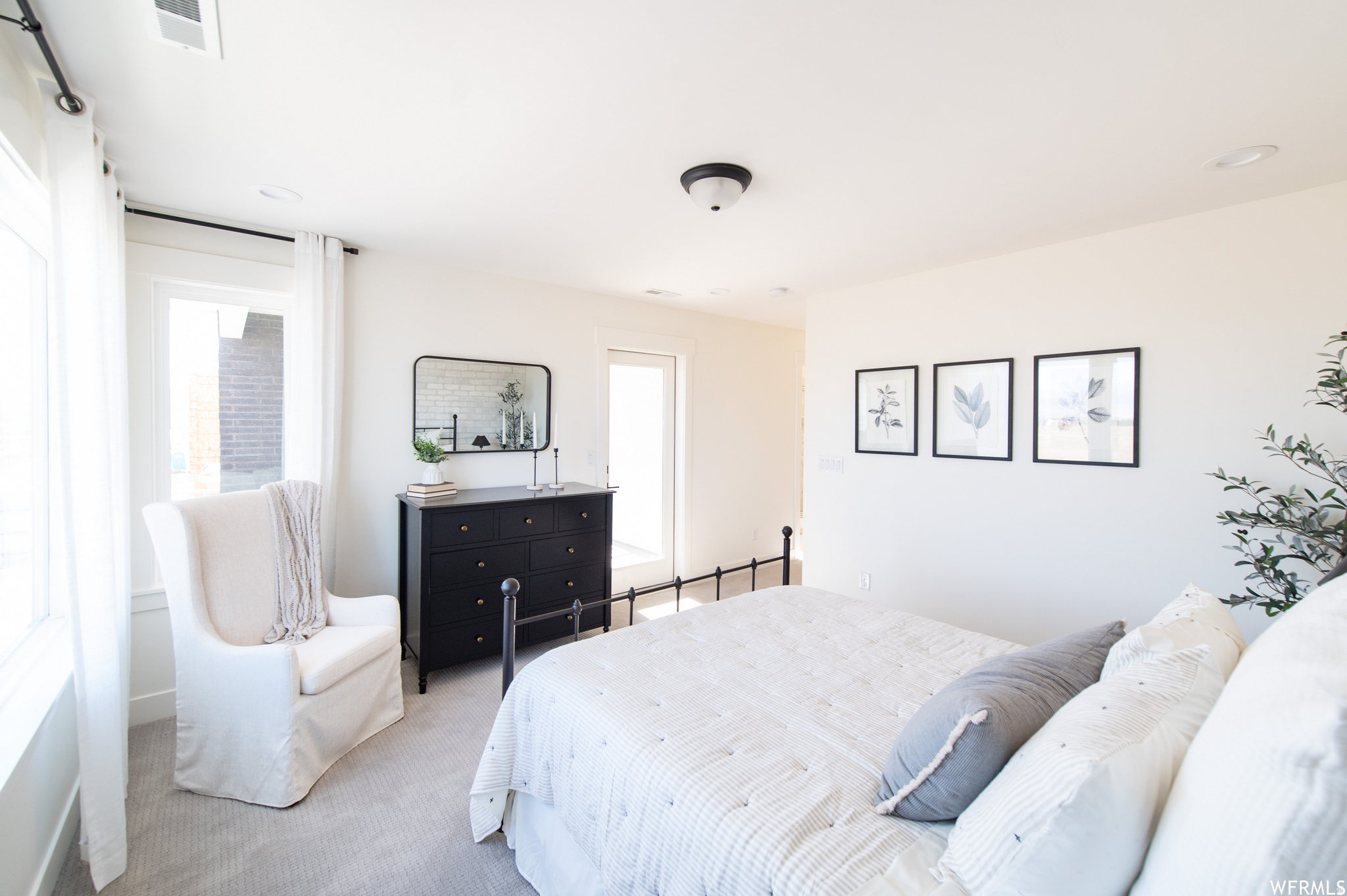 DAYBREAK - Residential