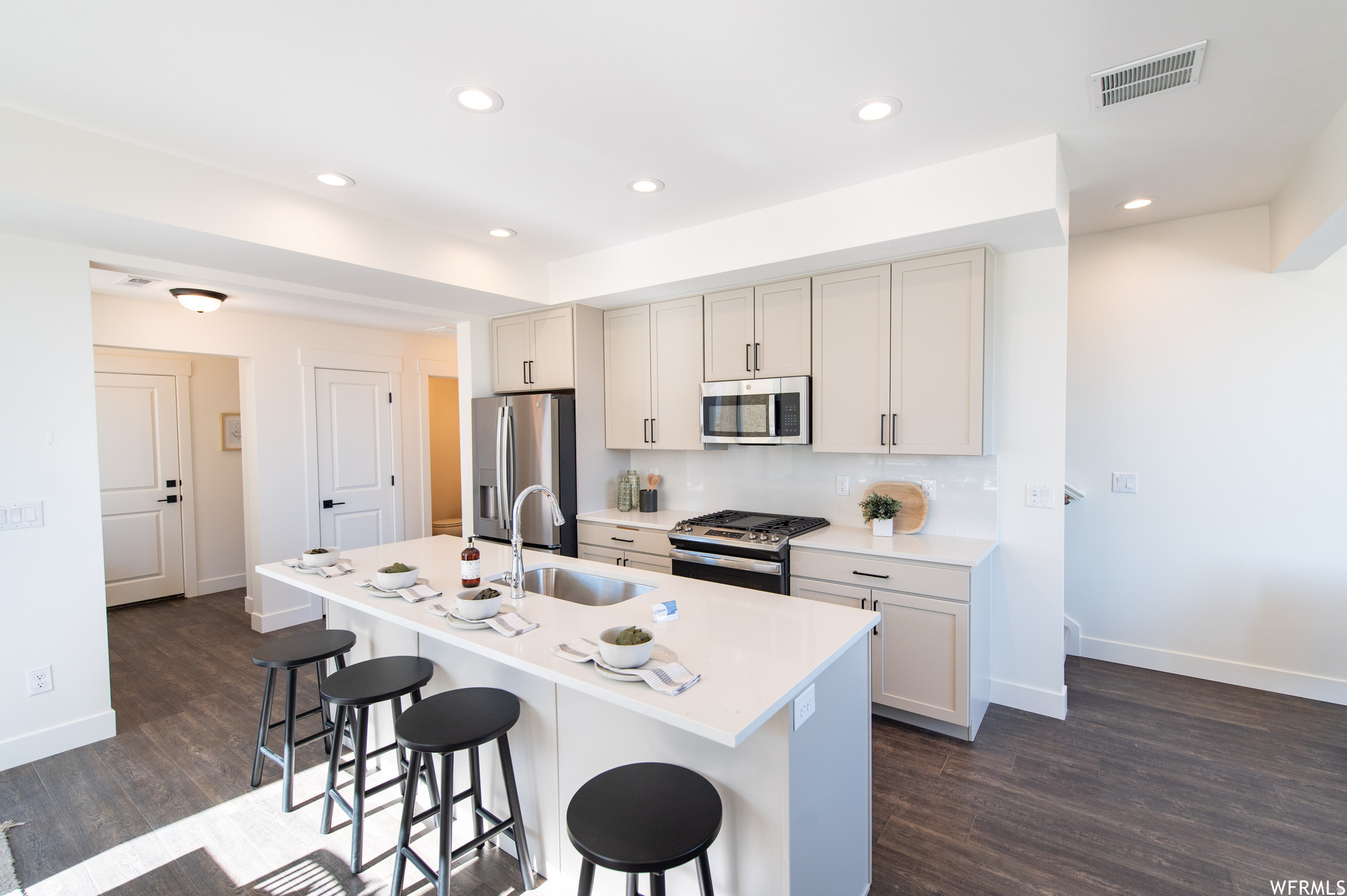 DAYBREAK - Residential