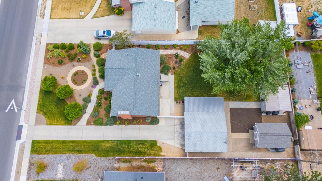 TWIN PEAKS CIRCLE - Residential