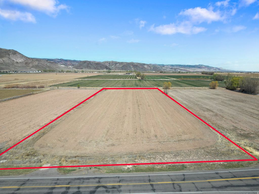 Photo of Elsinore, UT 84724 (MLS # 2146575)