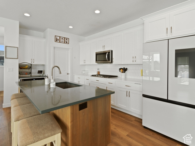 GROVE AT GREEN FARMS - Residential