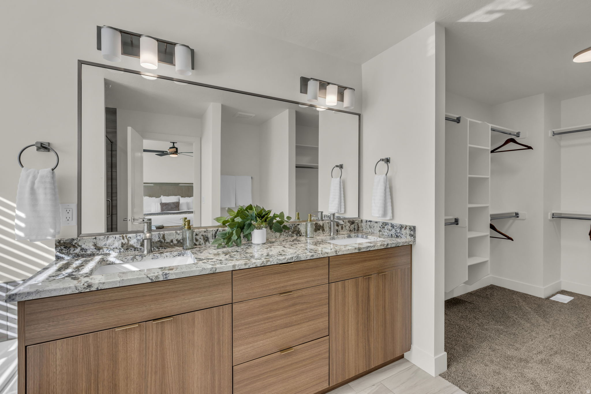 FREEDOM COURT - Residential