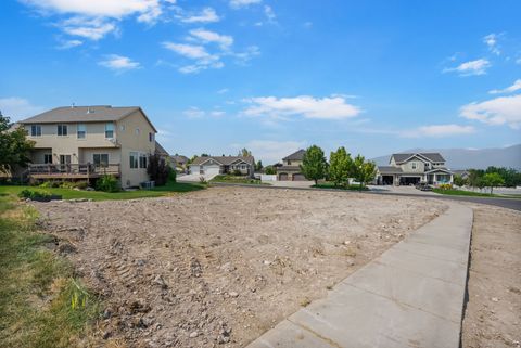Tiny photo for 127 W HONEYSUCKLE DR #221, Saratoga Springs, UT 84045 (MLS # 2148075)