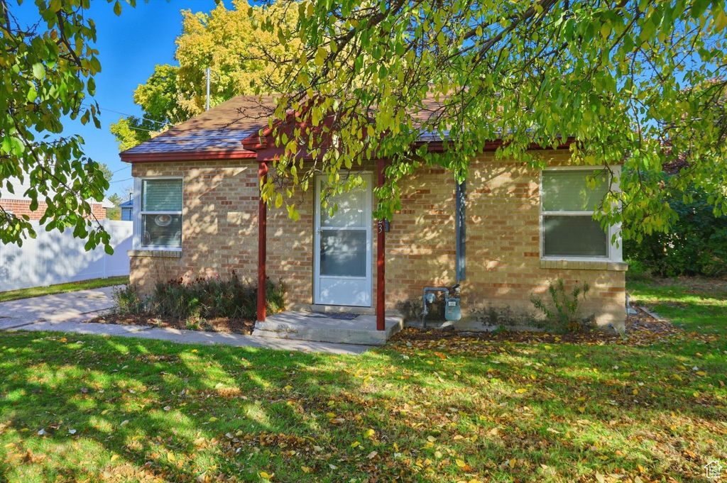 Photo of 423 E CRESCENT DR, Logan, UT 84341 (MLS # 2119164)