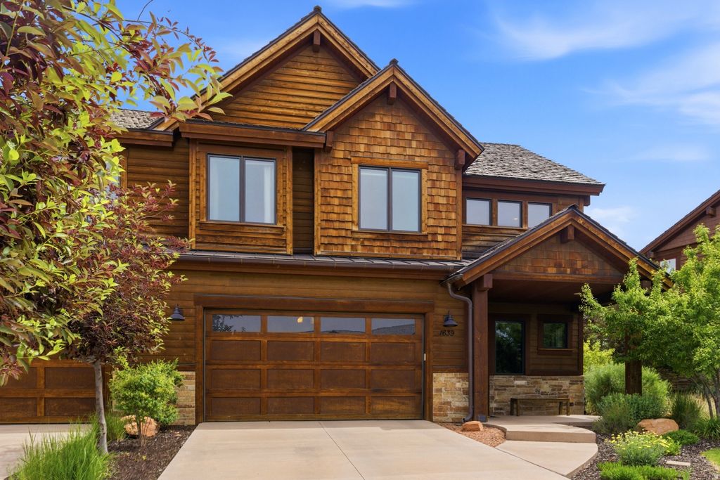 Photo of 1639 E ABAJO PEAK CIR, Heber City, UT 84032 (MLS # 2165991)
