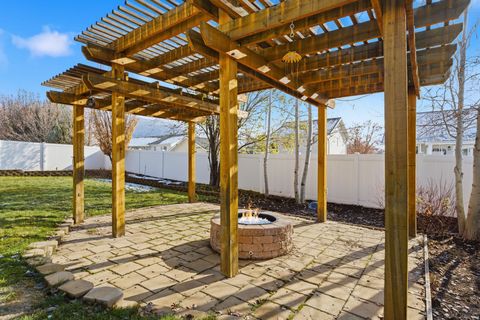 Tiny photo for 1336 E MAPLE WAY, Layton, UT 84040 (MLS # 2125620)