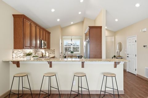 Tiny photo for 1336 E MAPLE WAY, Layton, UT 84040 (MLS # 2125620)