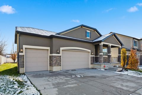 Tiny photo for 1336 E MAPLE WAY, Layton, UT 84040 (MLS # 2125620)