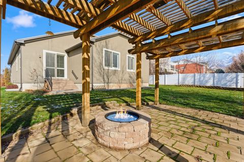 Tiny photo for 1336 E MAPLE WAY, Layton, UT 84040 (MLS # 2125620)