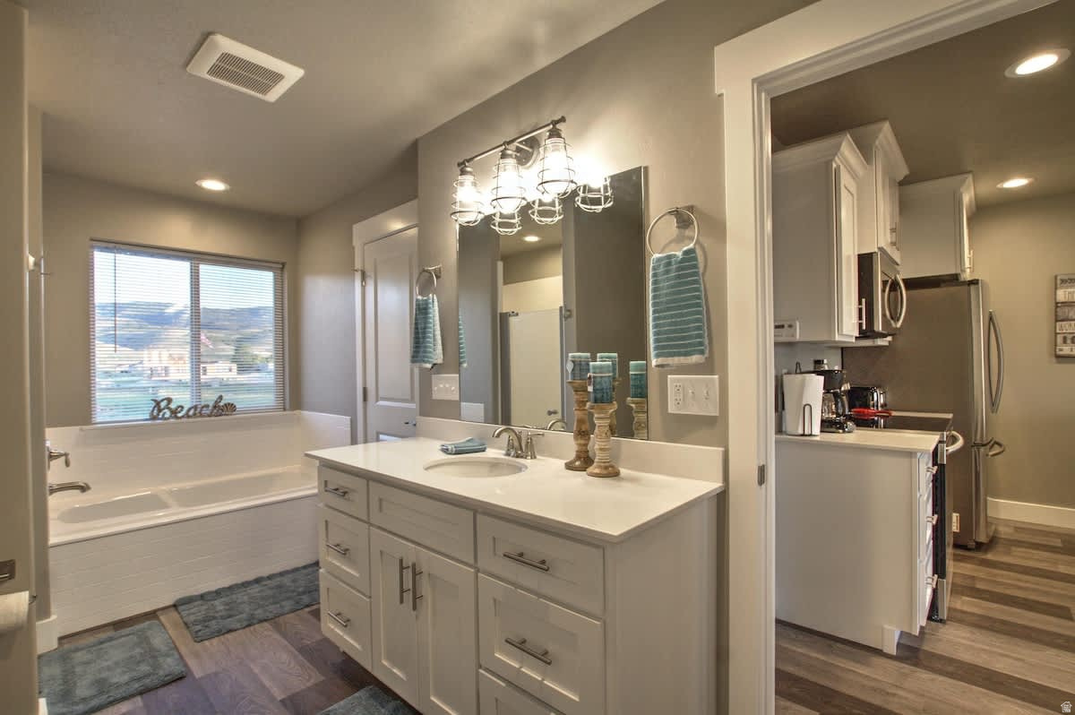 LEGACY BEACH - Residential