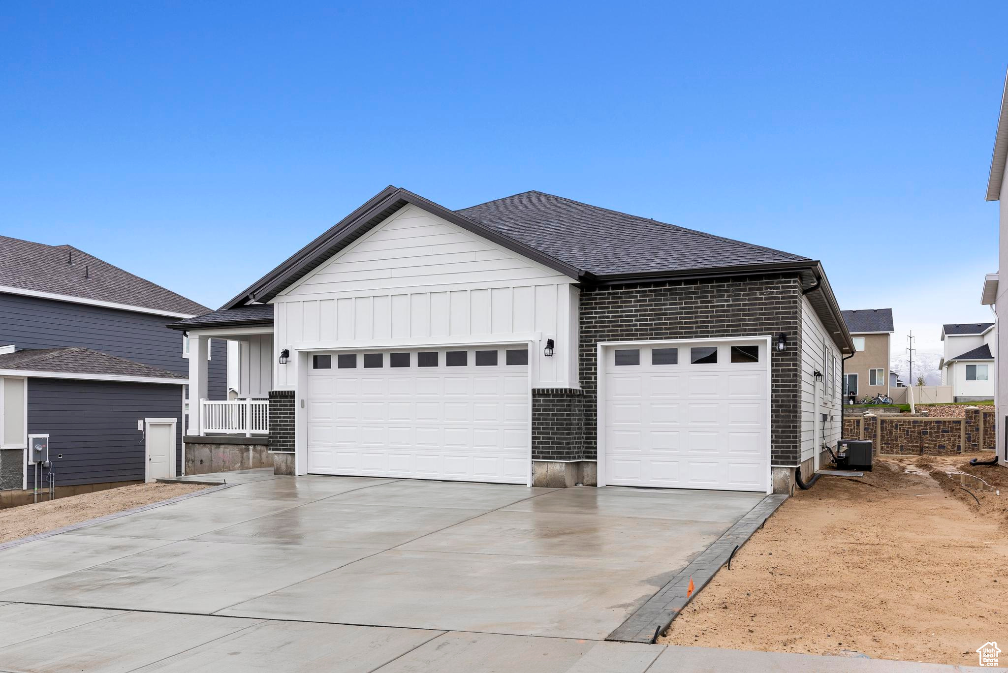 OAKRIDGE COVE - Residential