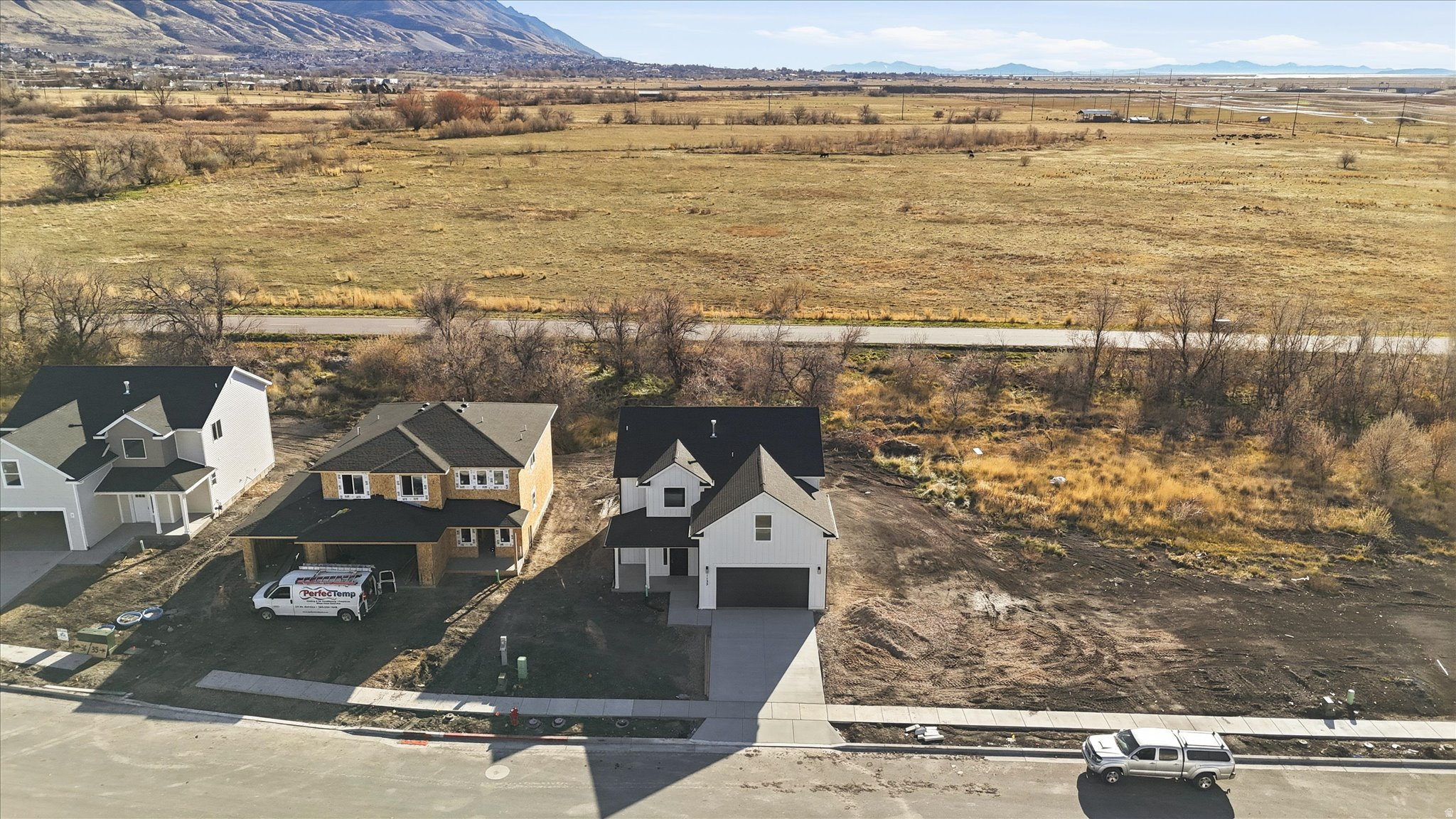 SPRING CREEK - Residential