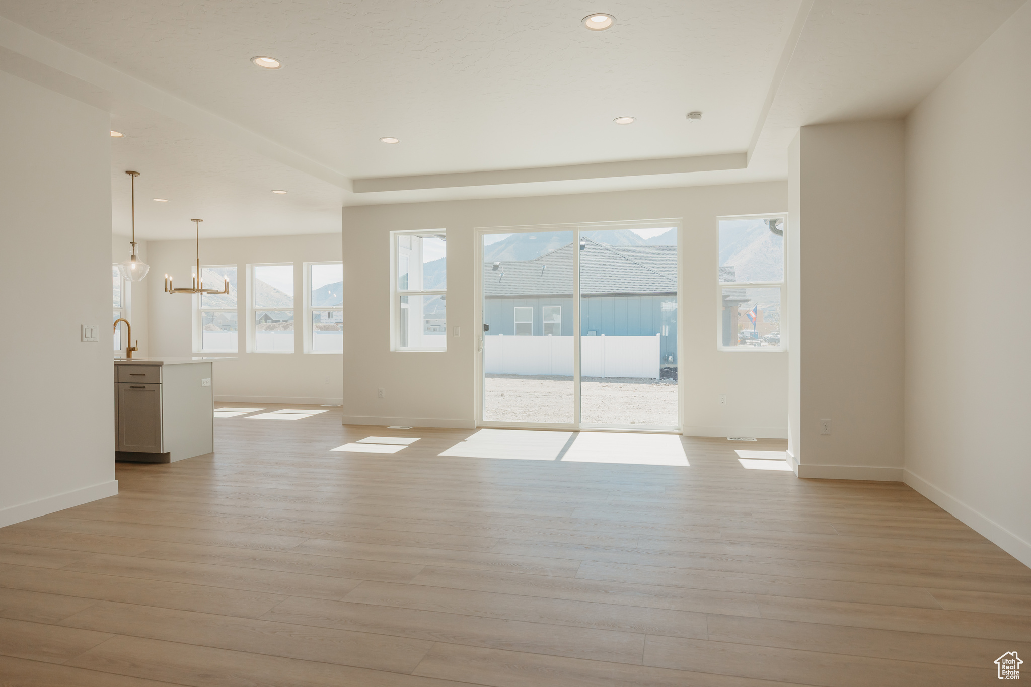 WILLOW ESTATES - Residential