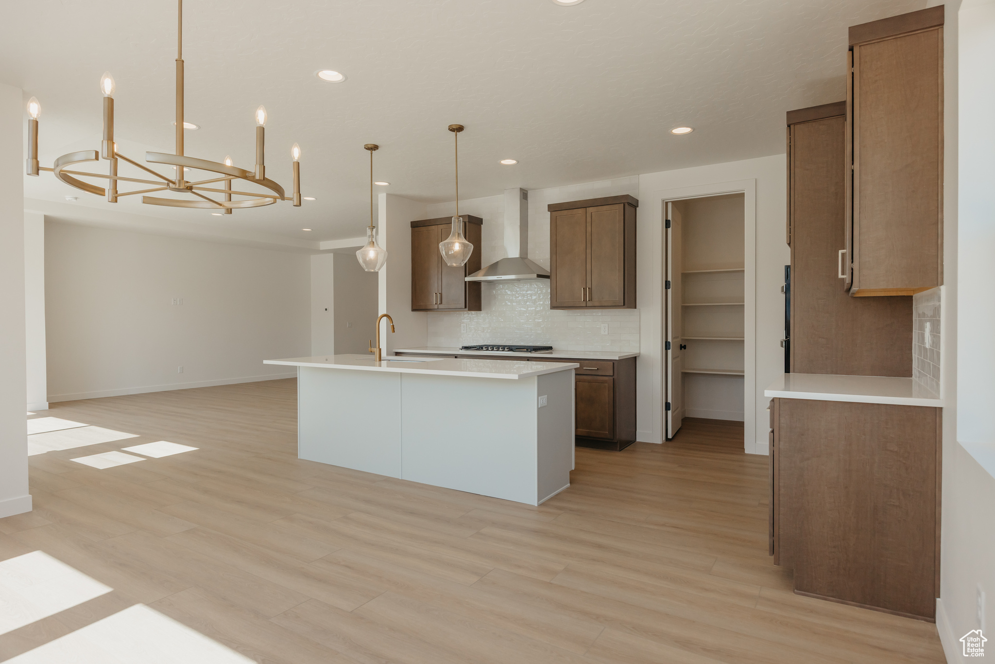 WILLOW ESTATES - Residential
