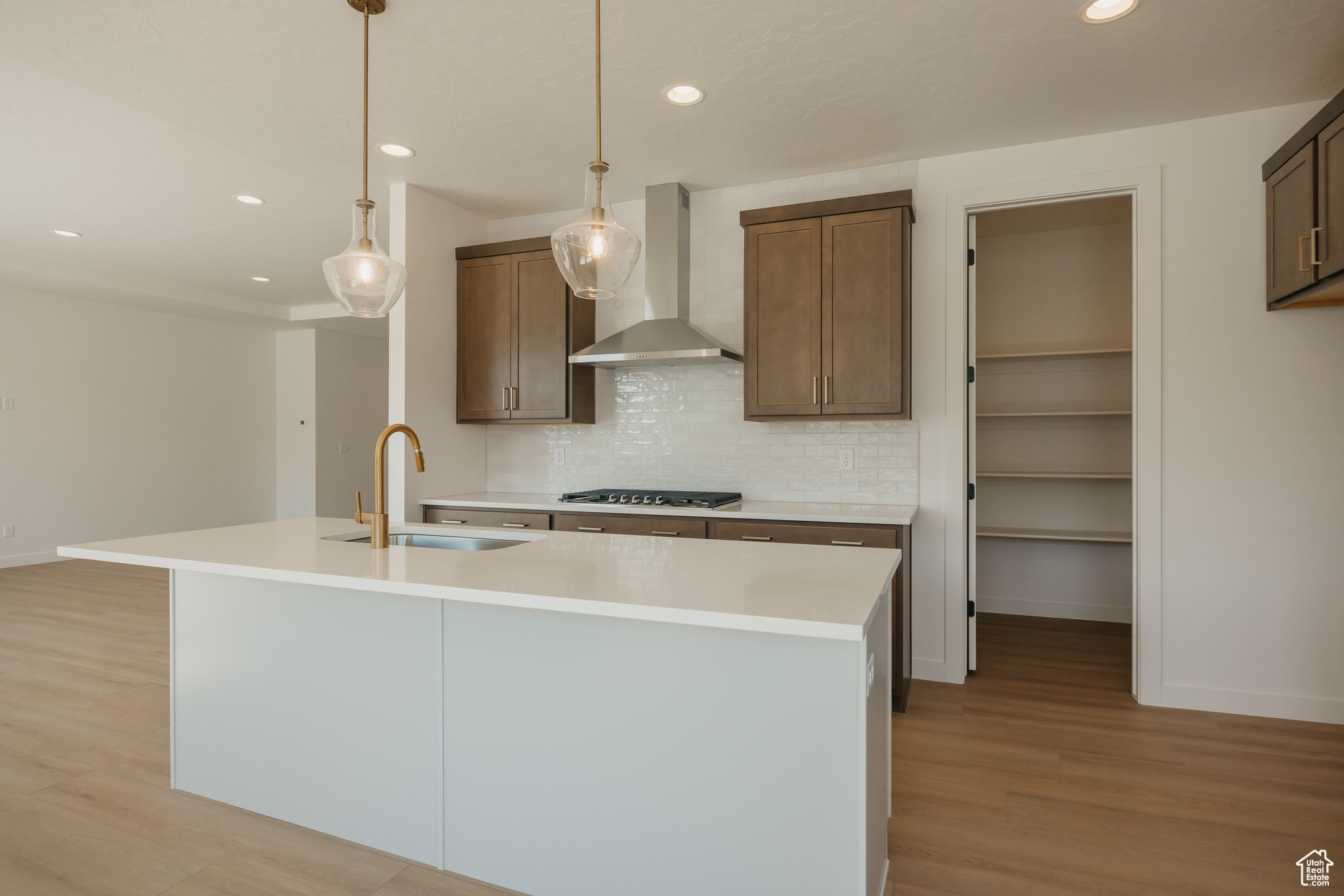 WILLOW ESTATES - Residential