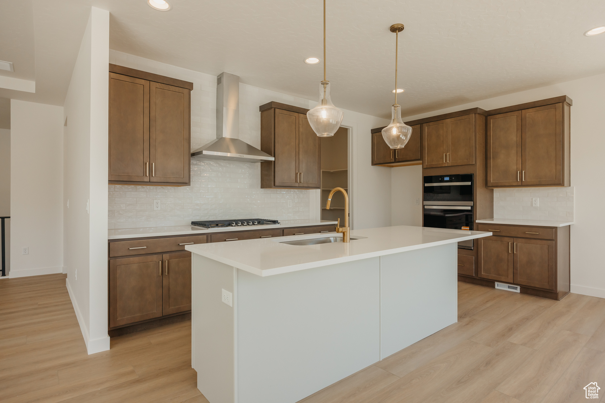 WILLOW ESTATES - Residential