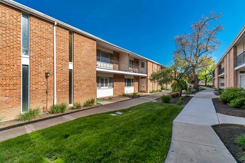 Townhouse For Sale - 720 E Three Fountains Dr #77<br/> Salt Lake County, Salt Lake City, UT 84107