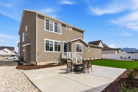 Tiny photo for 3233 W 2500 N, Clinton, UT 84015 (MLS # 2147073)