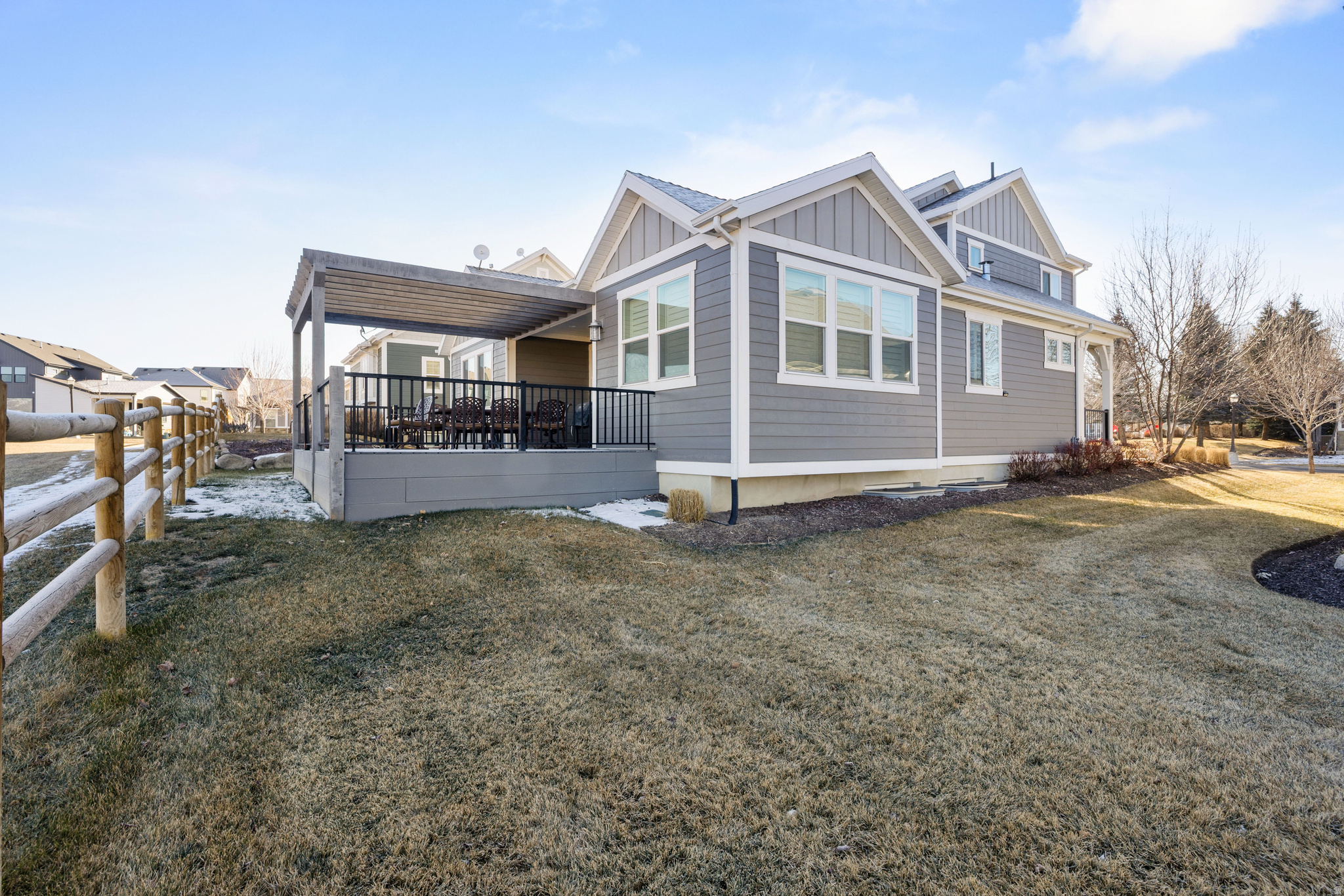 CROSSINGS AT LAKE CR - Residential