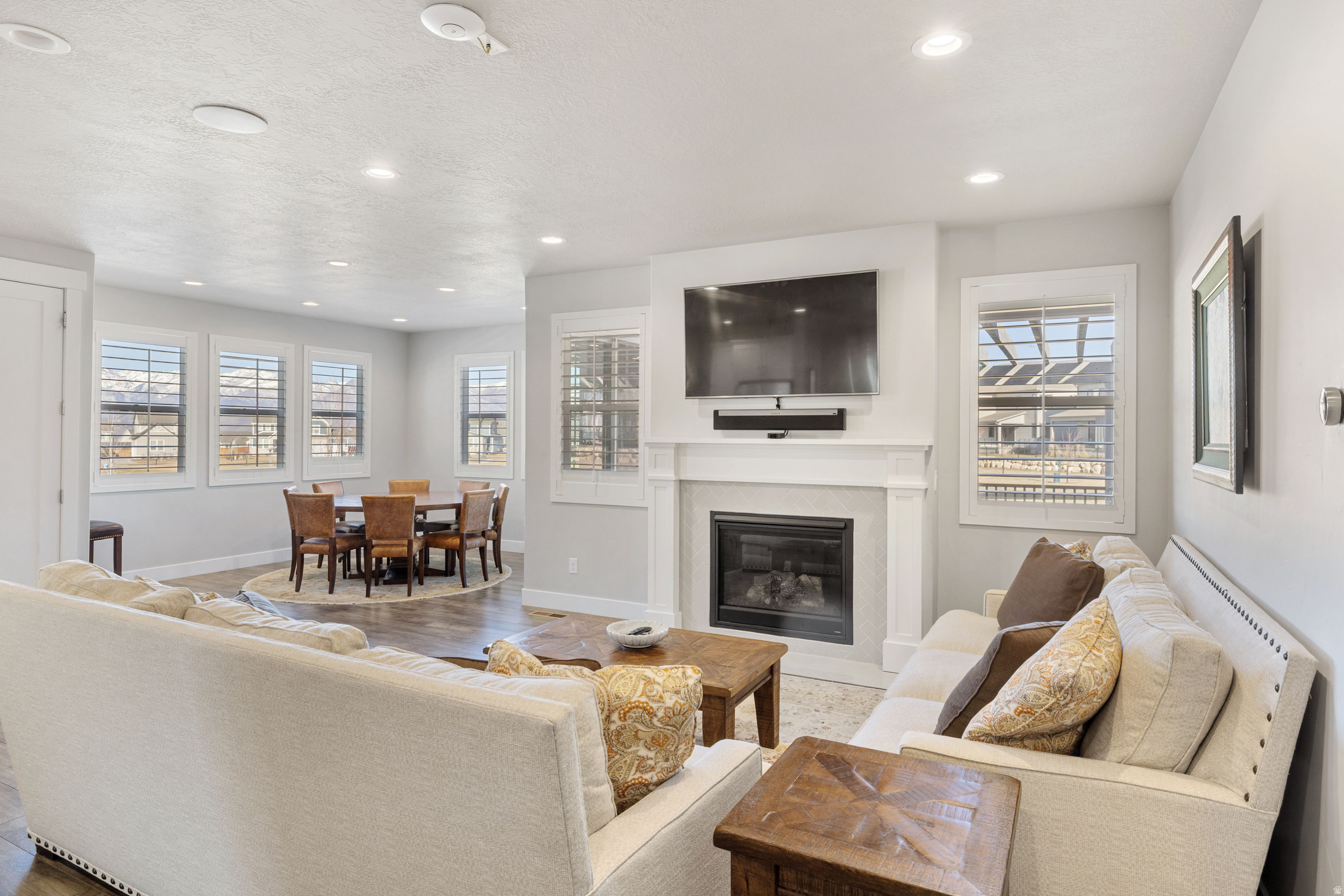 CROSSINGS AT LAKE CR - Residential