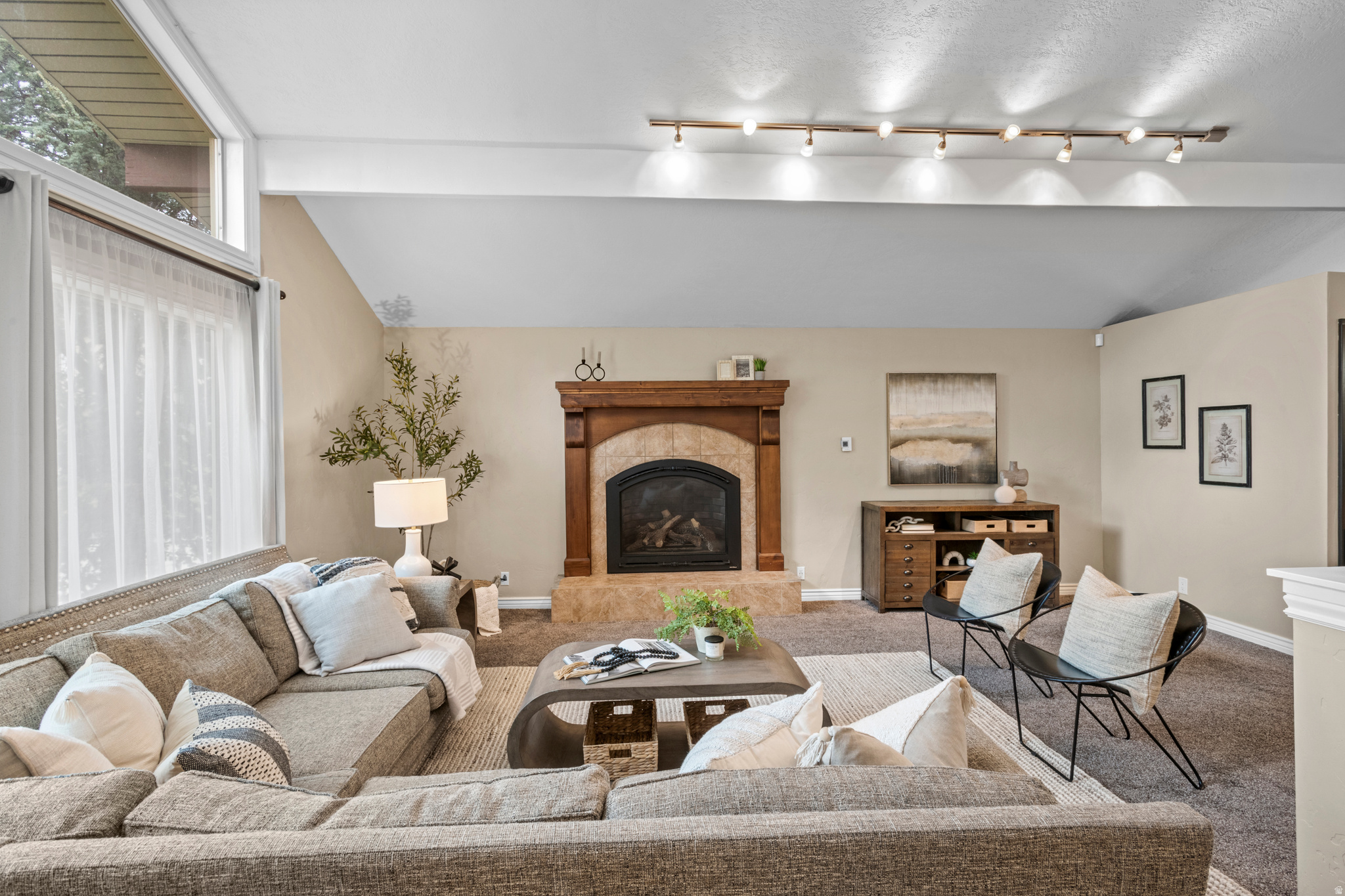 RAINTREE VILLAGE - Residential