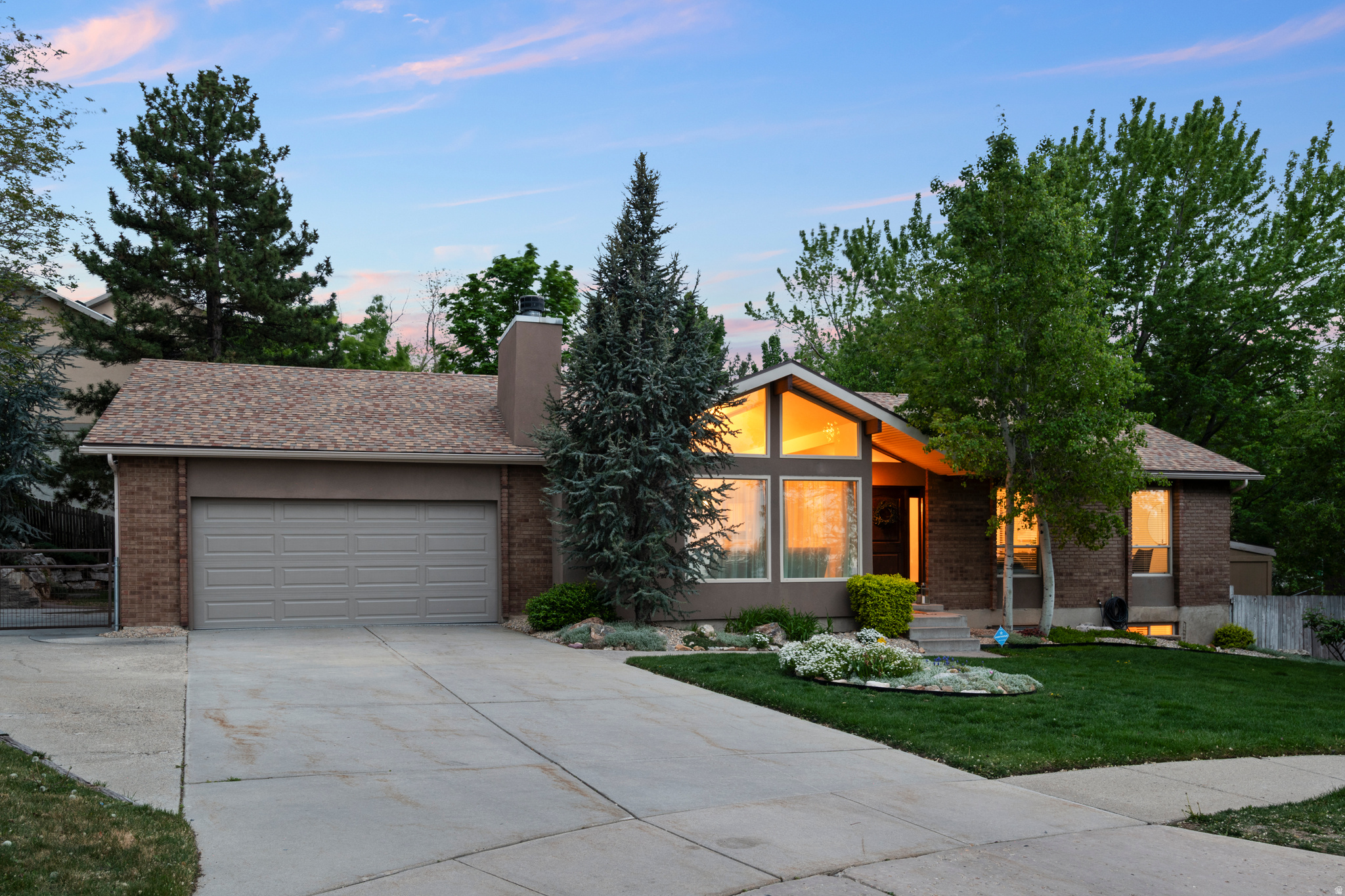 RAINTREE VILLAGE - Residential