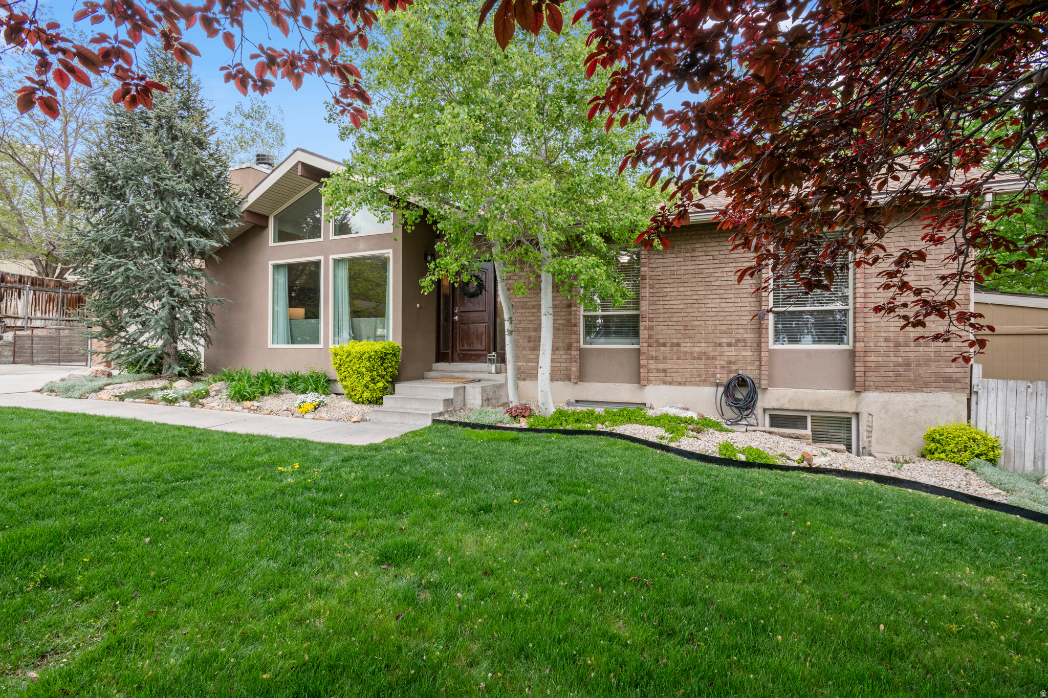 RAINTREE VILLAGE - Residential