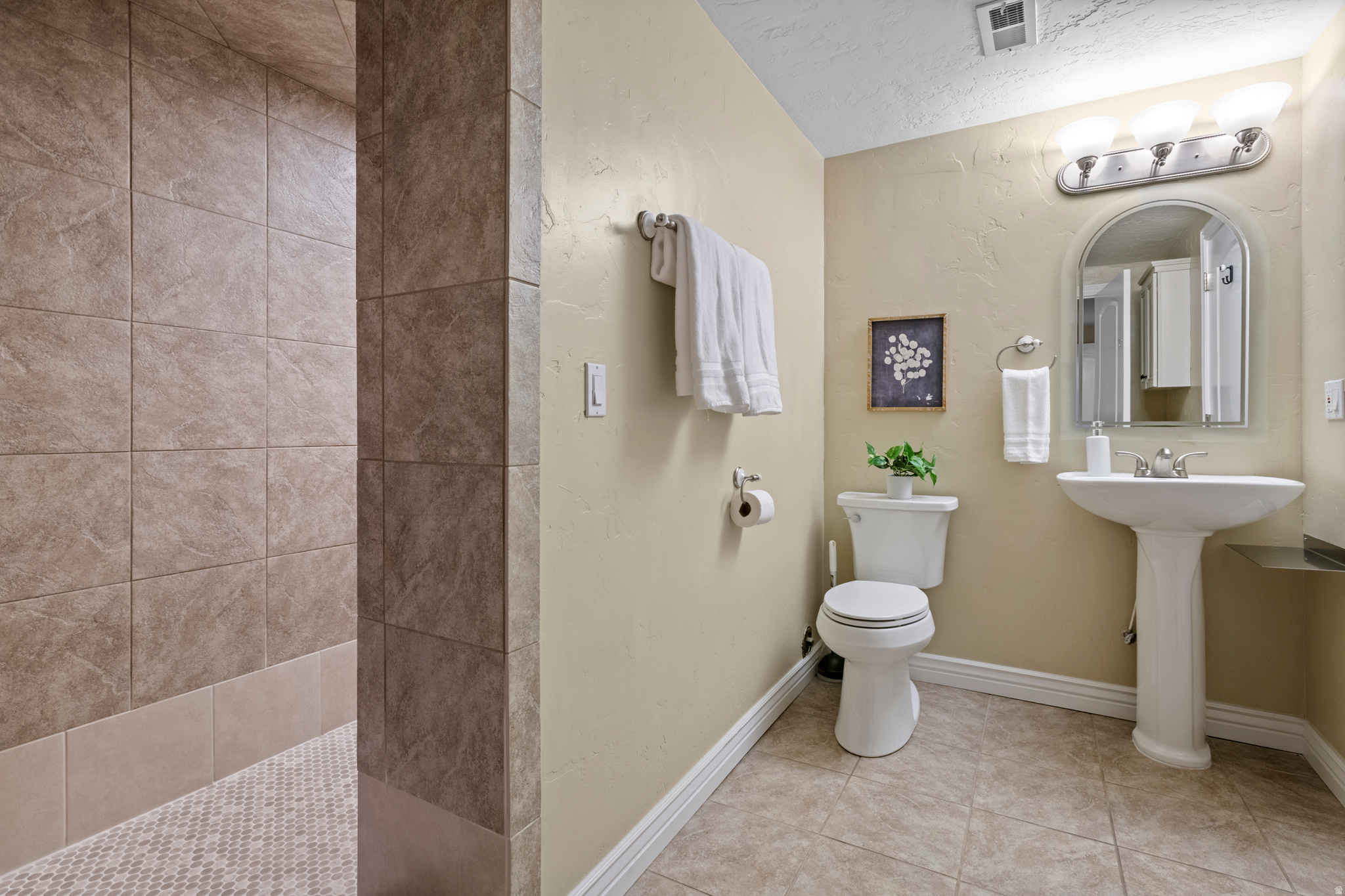 RAINTREE VILLAGE - Residential