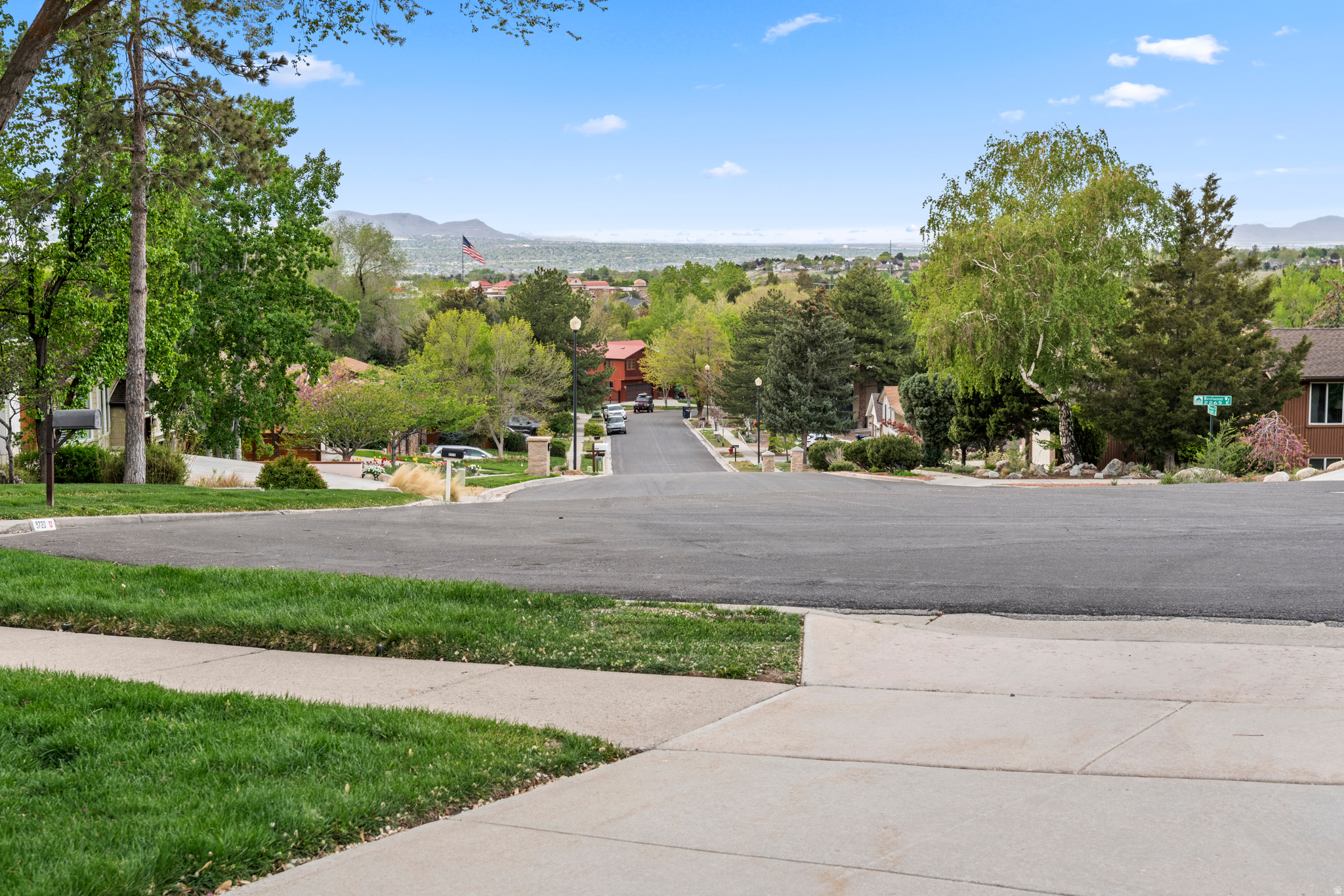 RAINTREE VILLAGE - Residential