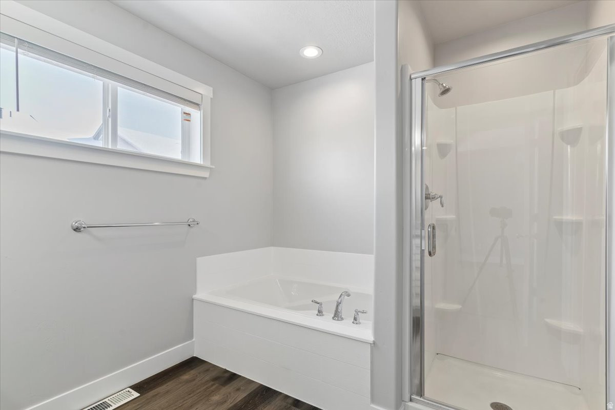 NORTH LOGAN VILLAGE - Residential